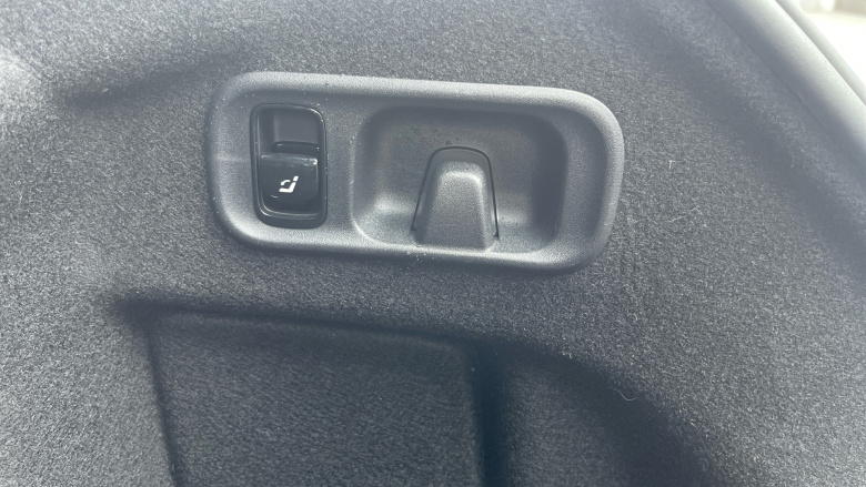 Mercedes-Benz C-Class C300d AMG Line Premium 4dr 9G-Tronic Diesel Saloon